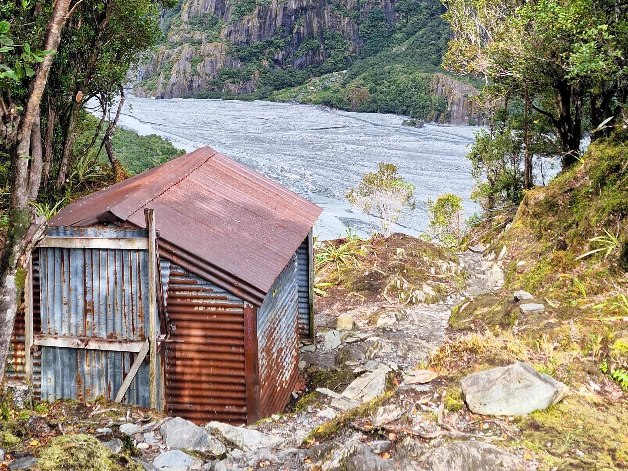 Roberts Point Track (2024): Ultimate Hiking Guide