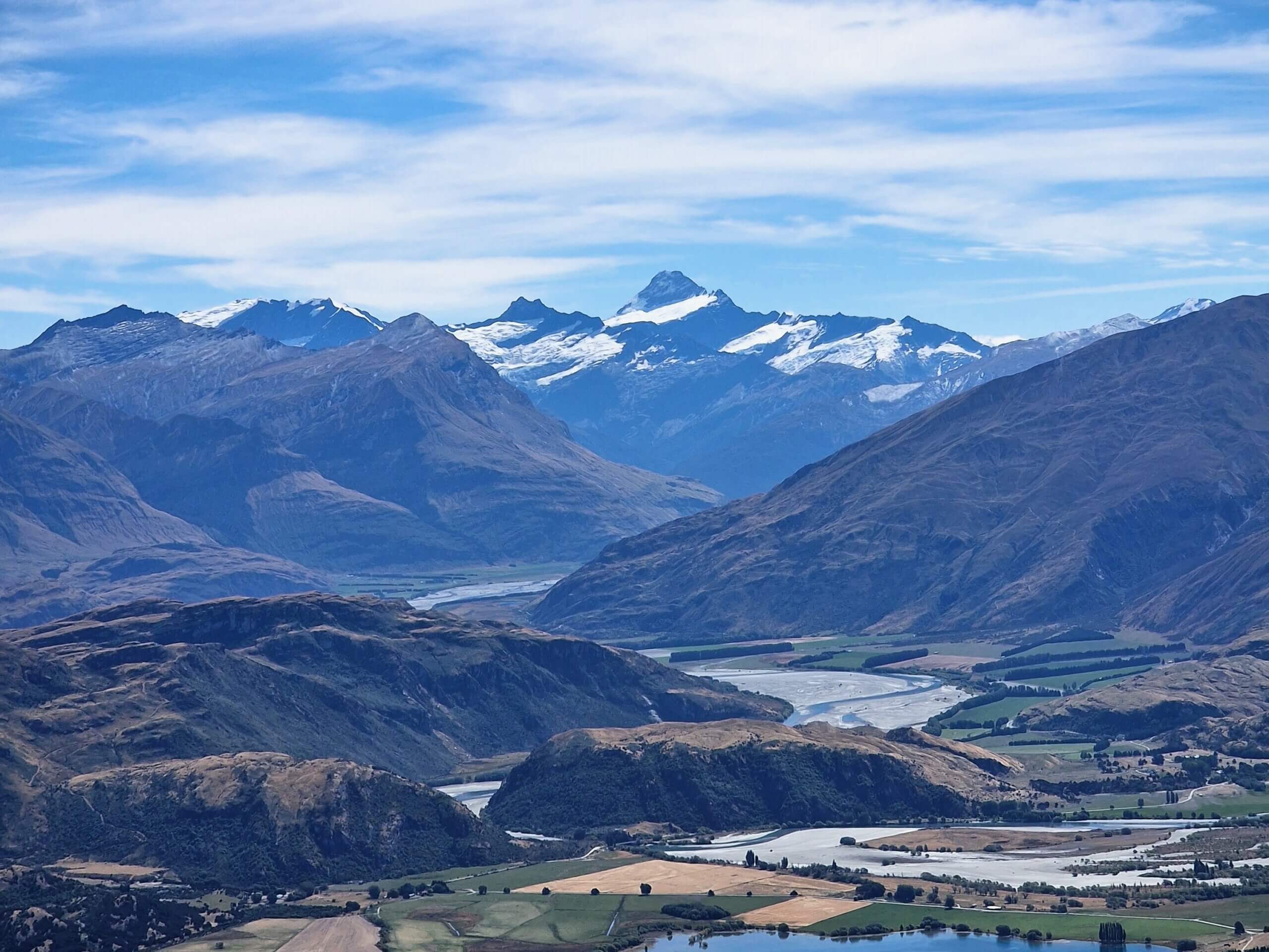 Roys Peak Track: Ultimate Hiking Guide (2024)