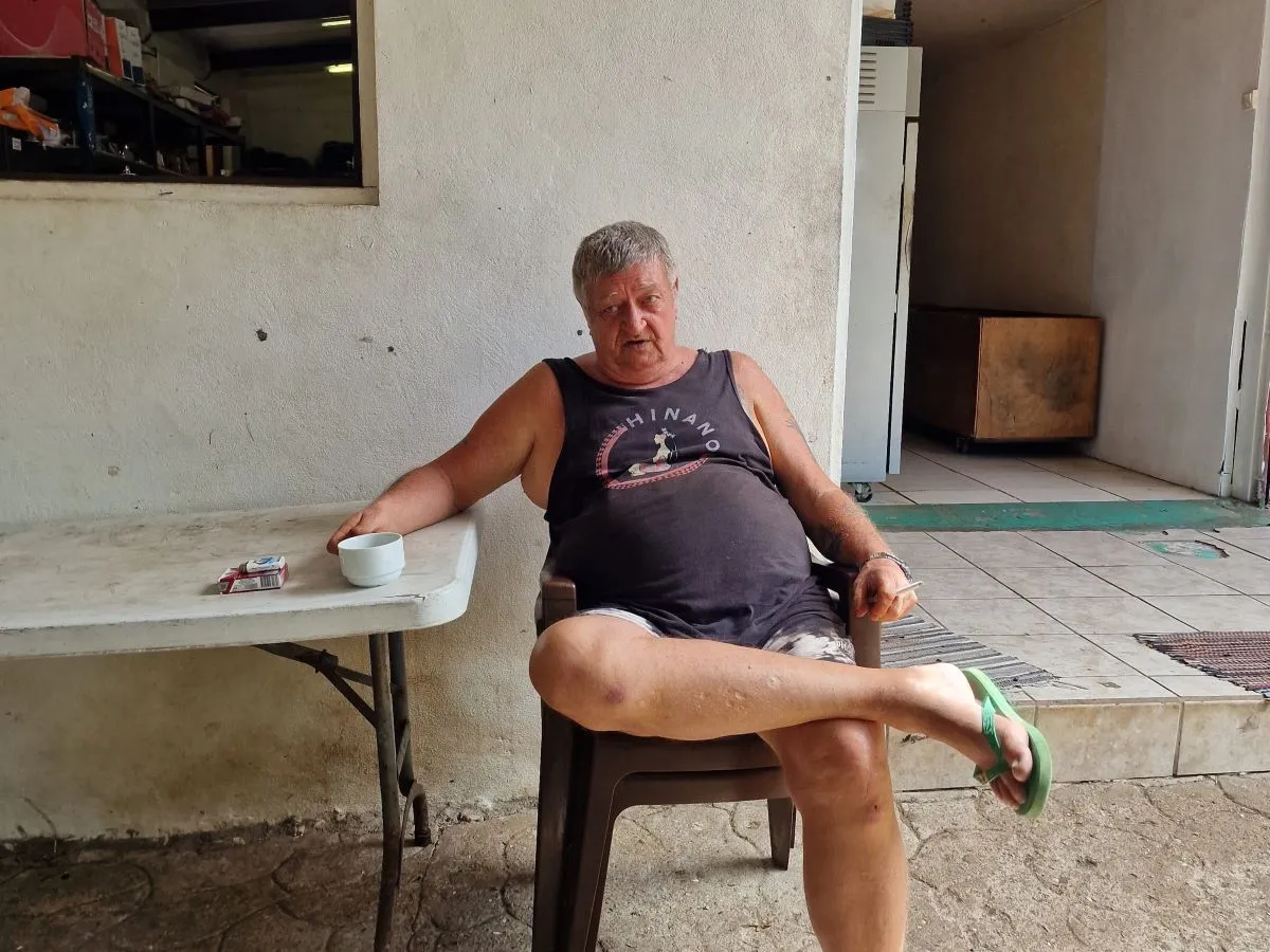 Ex-Legionnaire Brian tells his incredible story from the french foreign legion to Taha'a in French Polynesia