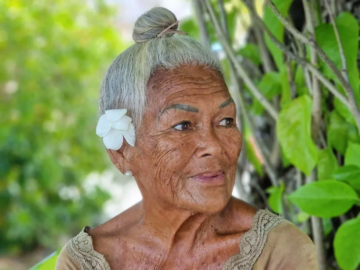 Portrait of Auntie Poline of Fakarava - The Tahitian Superstar