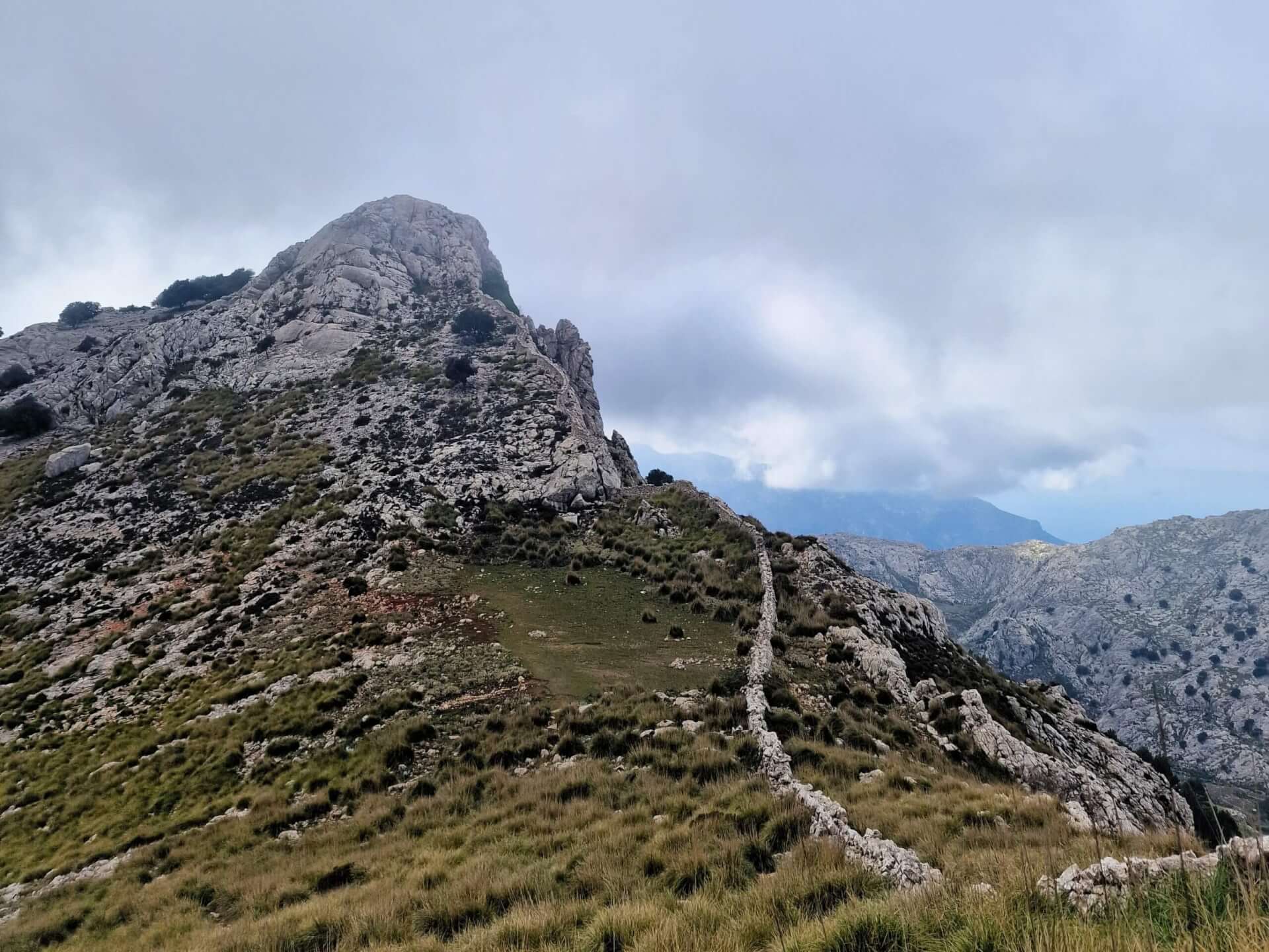 Mallorca’s Ultimate Hiking Trail: The Three Thousands from Cúber