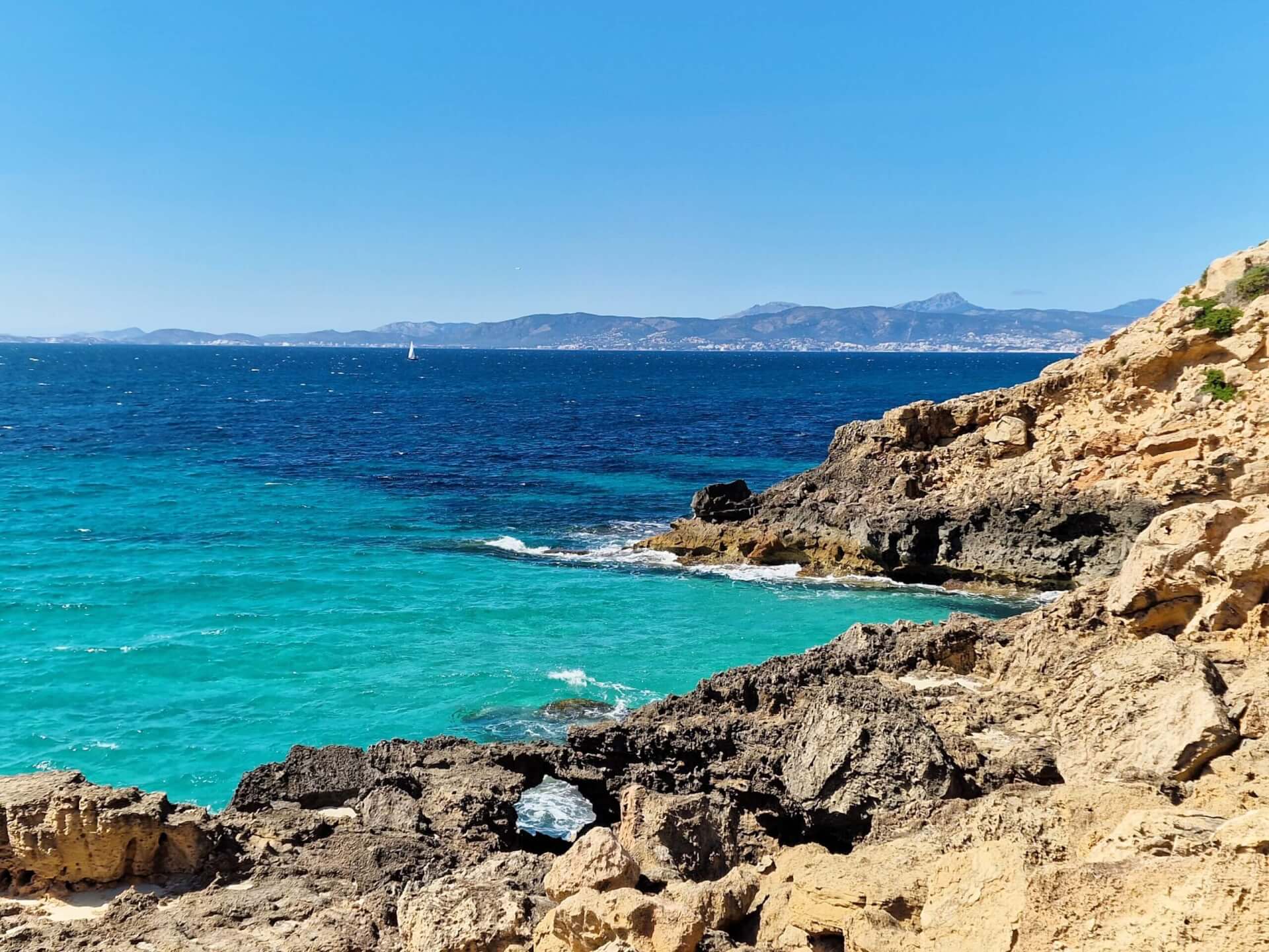 Easy Coastal Hike Near Palma de Mallorca: Cala Vella Trail