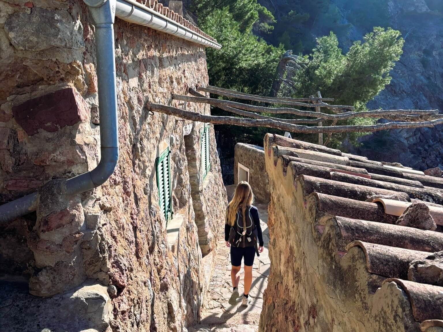 Caló de S’Estaca Coastal Hike Near Valldemossa, Mallorca