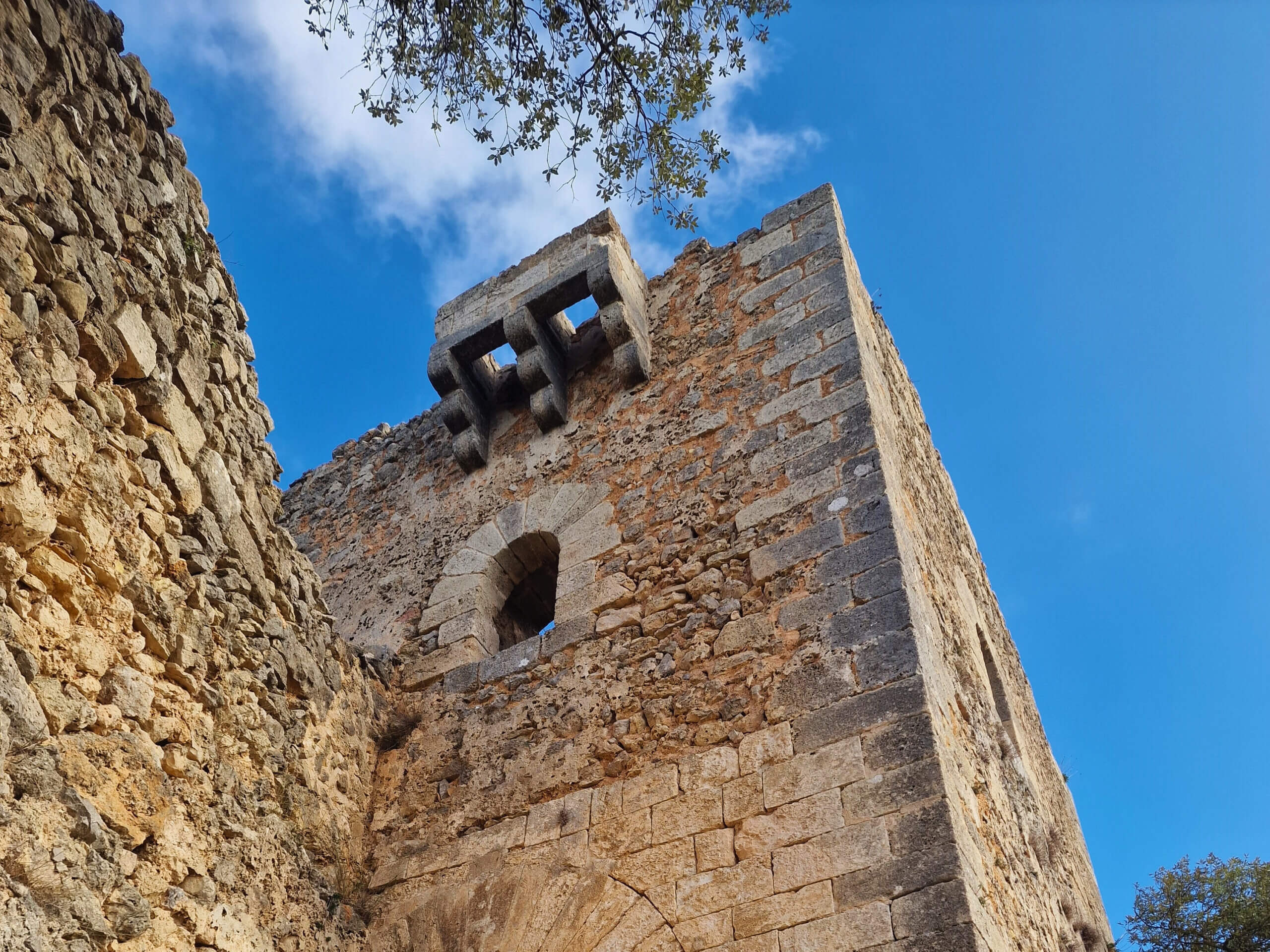 Castell d’Alaró Hike: Mallorca’s Legendary Castle Trail