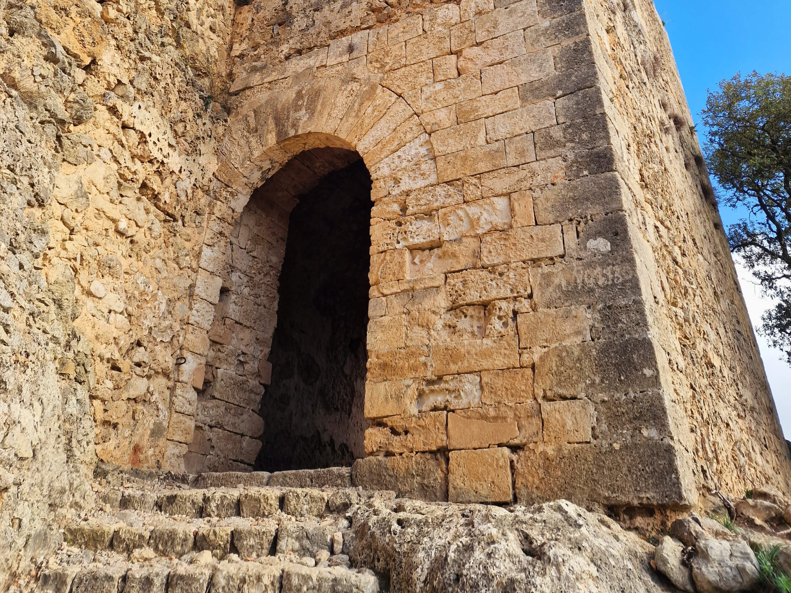 Castell d’Alaró Hike: Mallorca’s Legendary Castle Trail