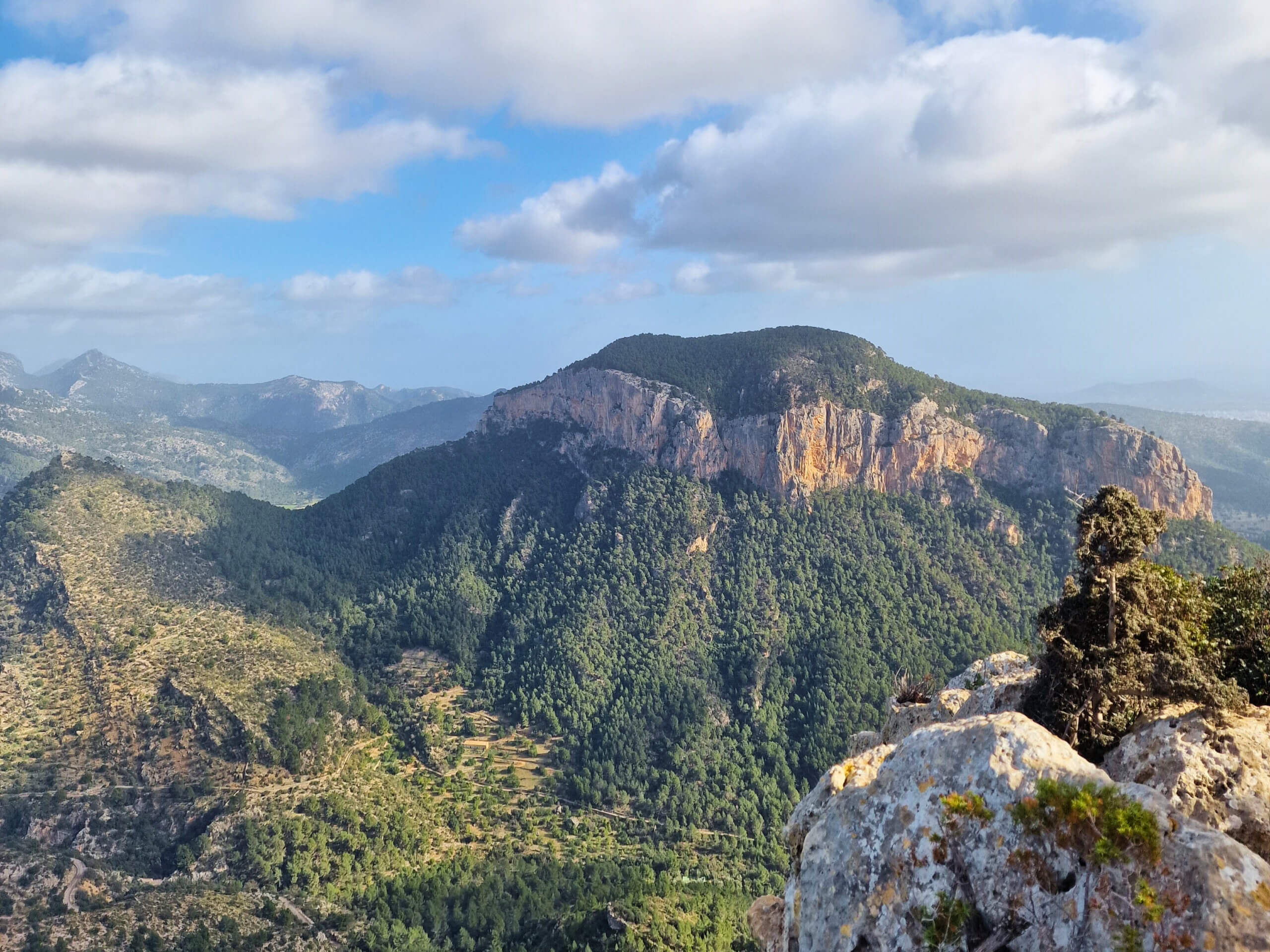 Castell d’Alaró Hike: Mallorca’s Legendary Castle Trail