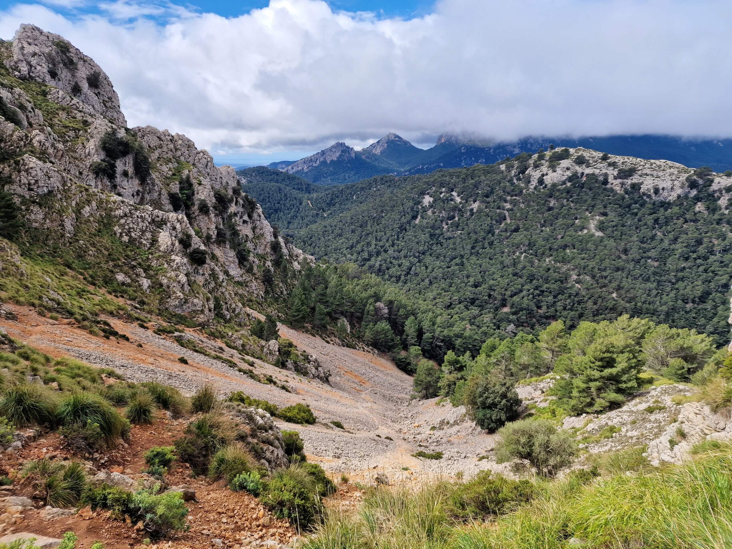 Why Puig Tomir Is One of the Best Hikes in Mallorca